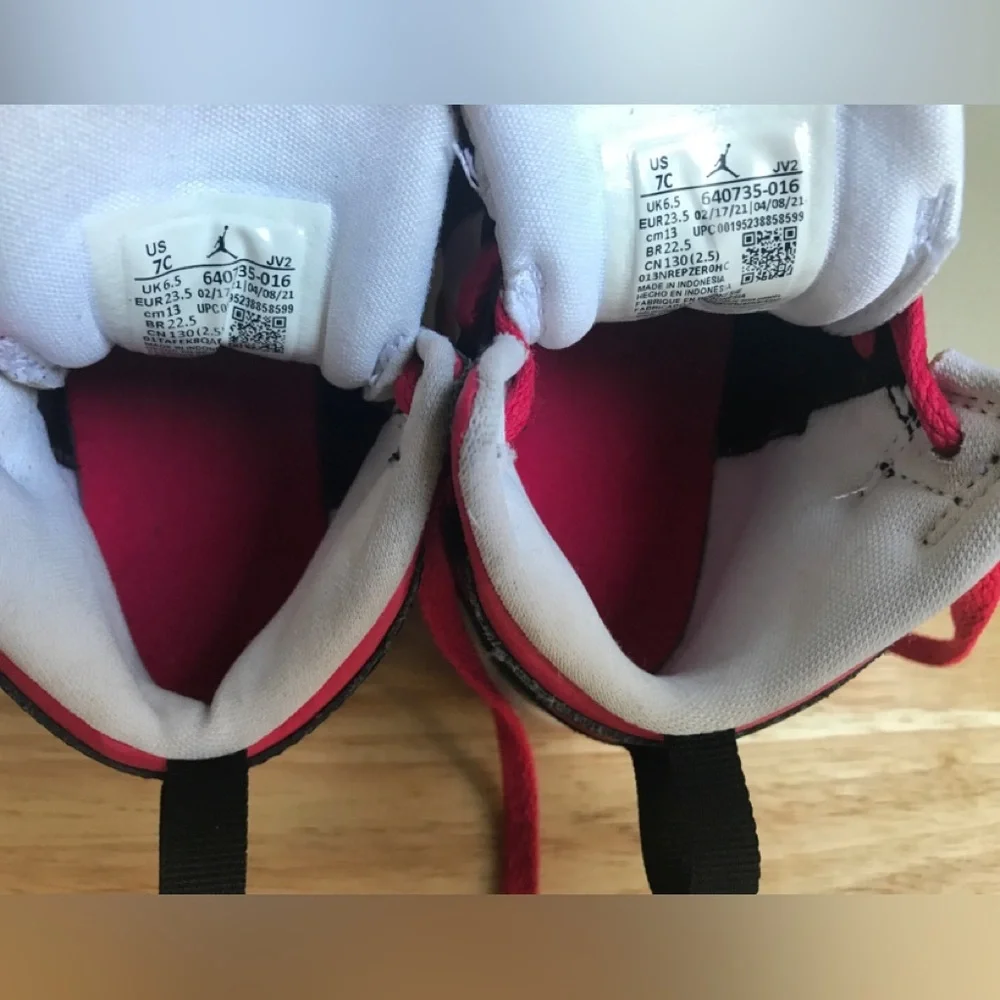 Jordan 1 High-Top Sneaker Red And Black Kids Size: US Toddler 7C EUR 23.5 CM 13